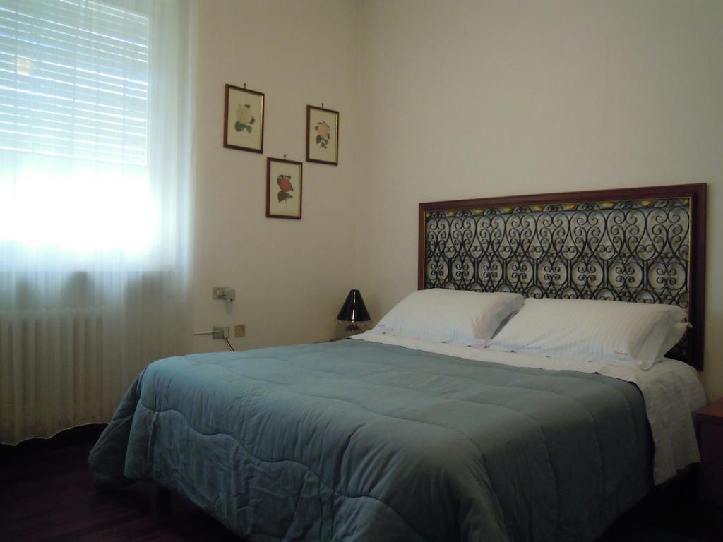 Colle Moro - B&B Villa Maria Città Sant'Angelo Camera foto