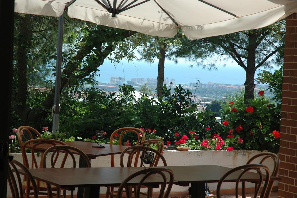 Colle Moro - B&B Villa Maria Città Sant'Angelo Esterno foto
