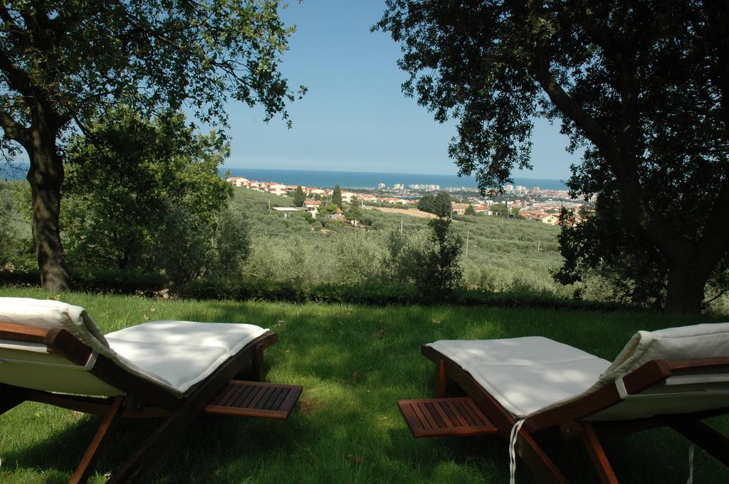 Colle Moro - B&B Villa Maria Città Sant'Angelo Esterno foto